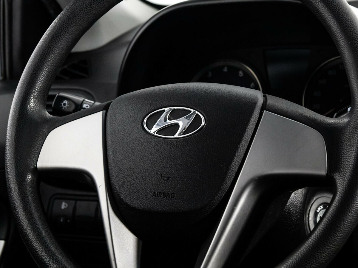 Hyundai Solaris с пробегом — 2015 год. Фото: #8