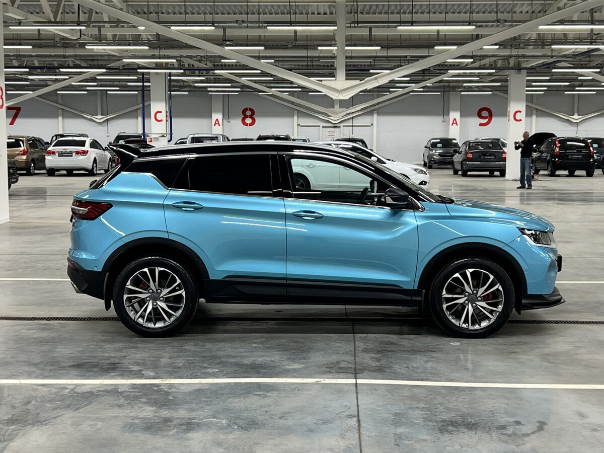 Geely Coolray с пробегом — 2023 год. Фото: #3