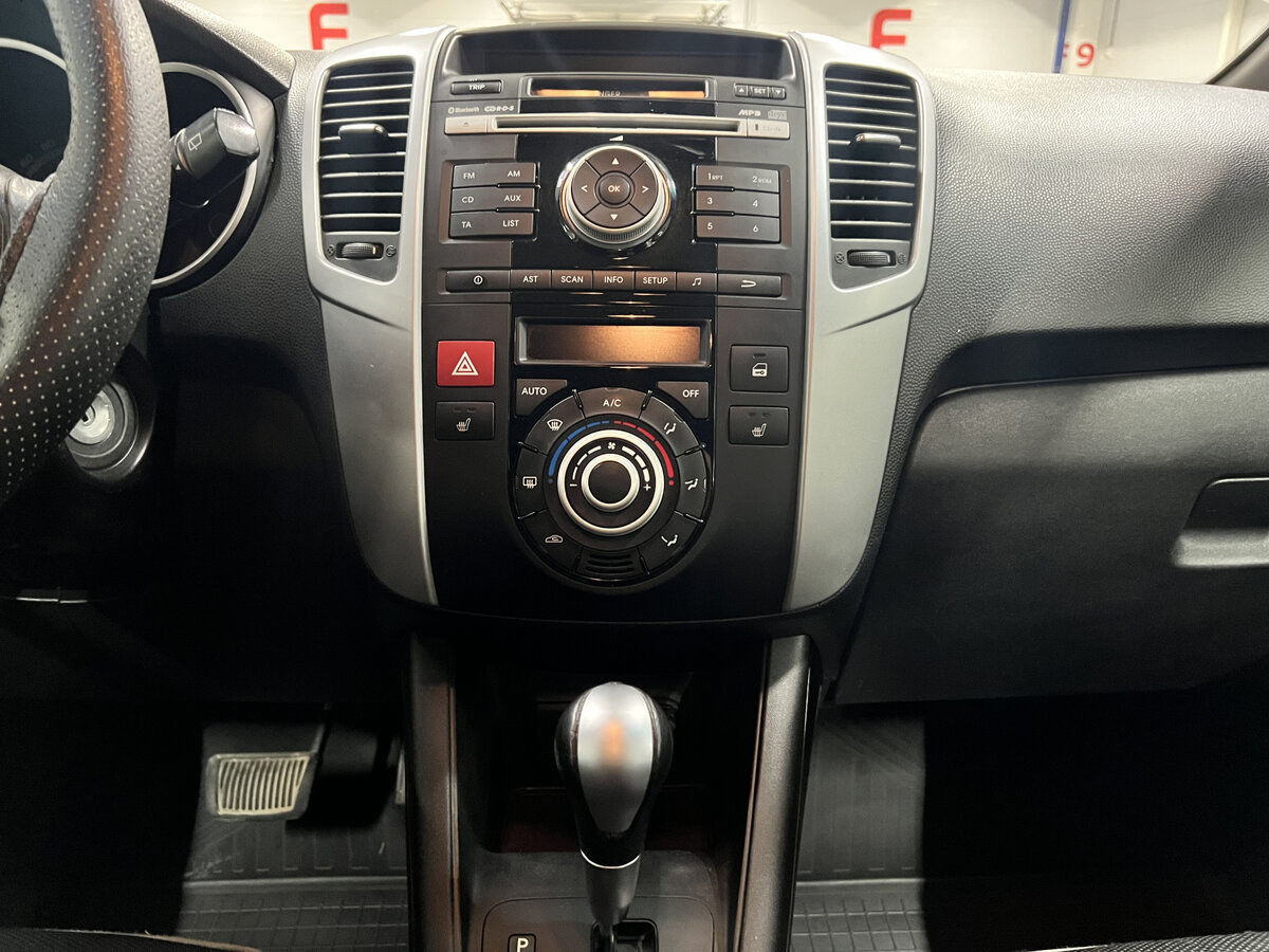 Kia Venga с пробегом — 2013 год. Фото: #13