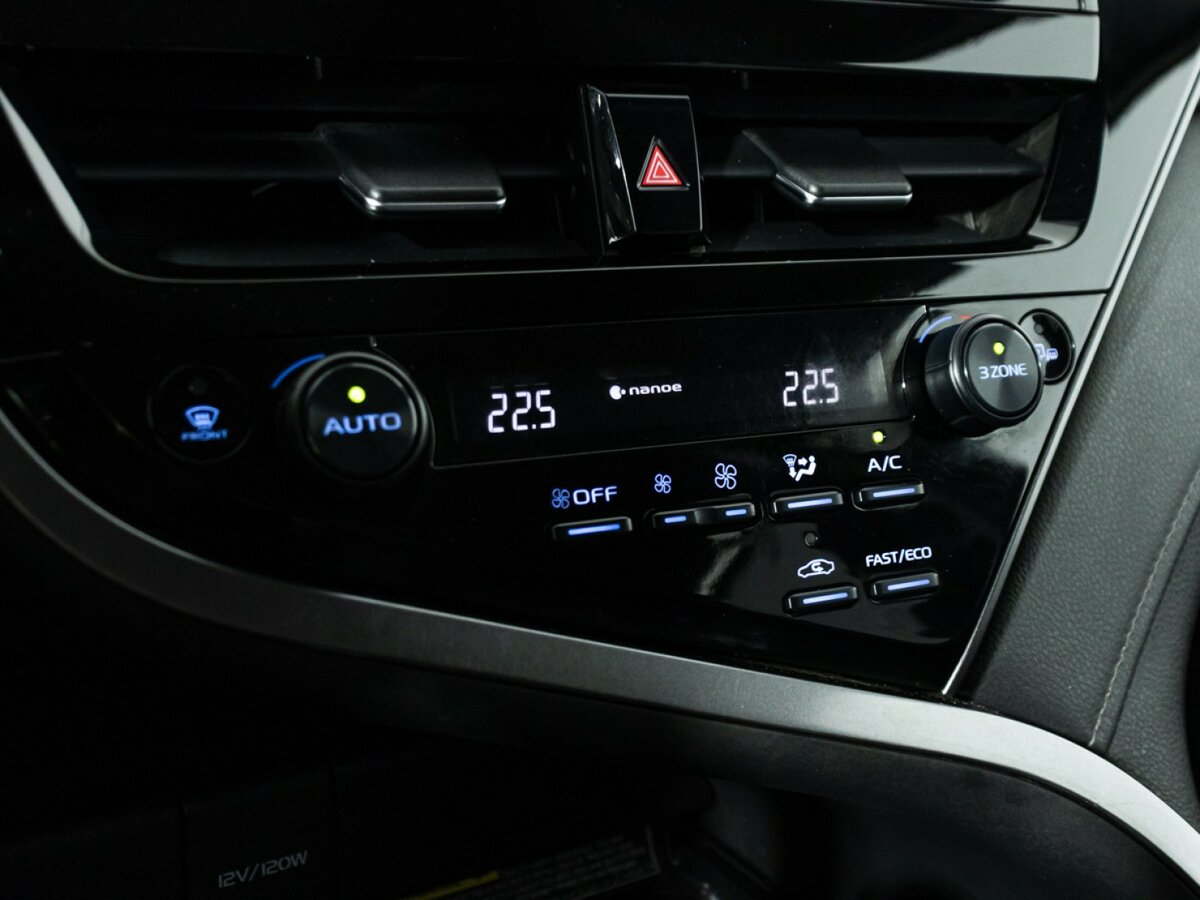 Toyota Camry с пробегом — 2021 год. Фото: #20