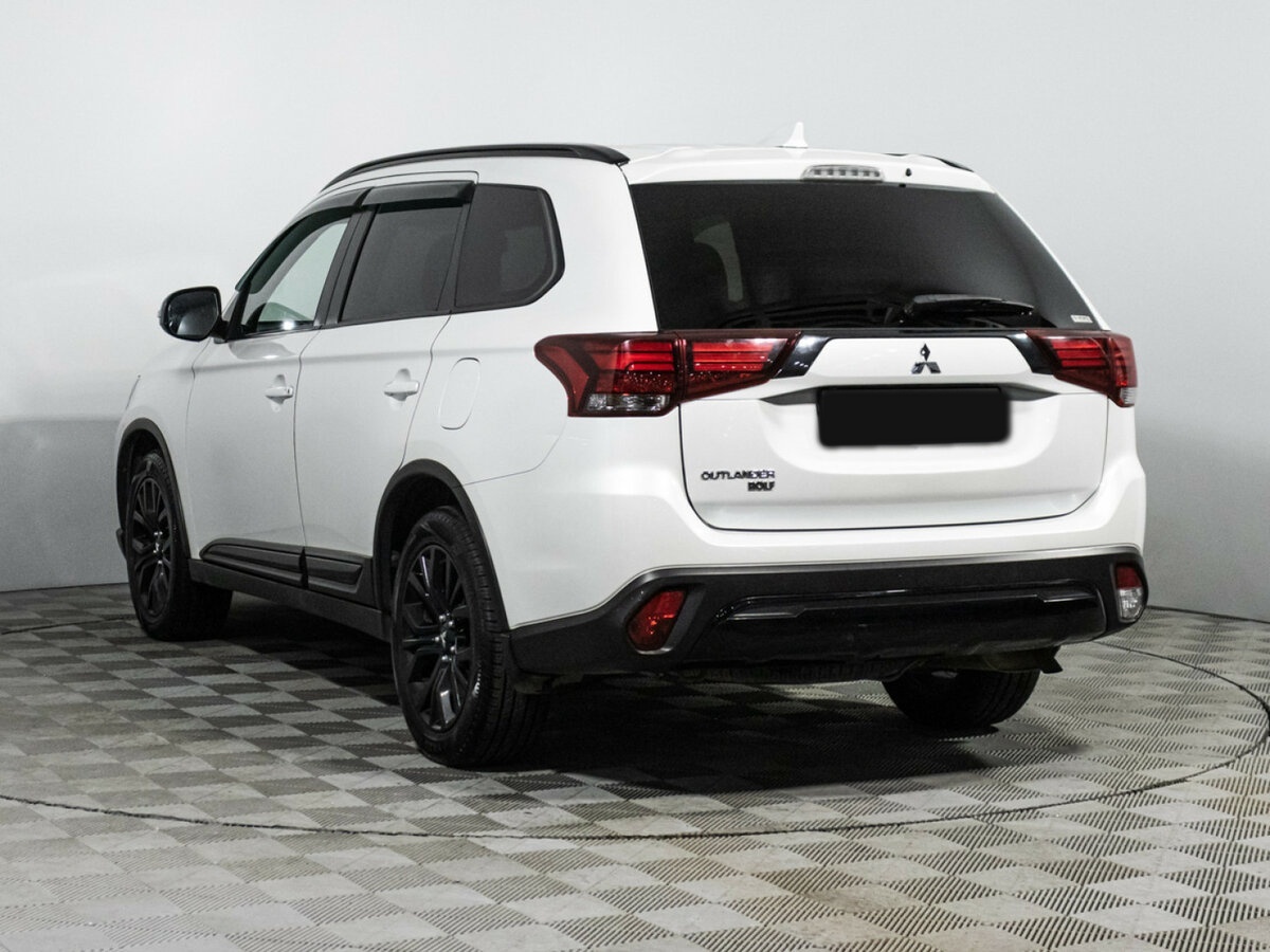 Mitsubishi Outlander с пробегом — 2021 год. Фото: #6
