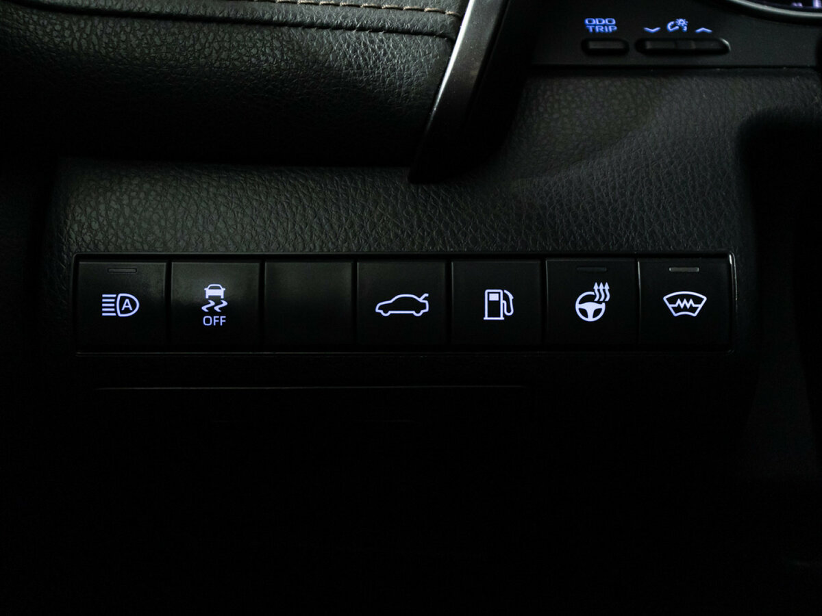 Toyota Camry с пробегом — 2019 год. Фото: #19