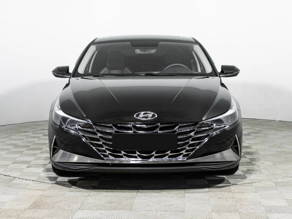 Hyundai Elantra с пробегом — 2023 год. Фото: #1