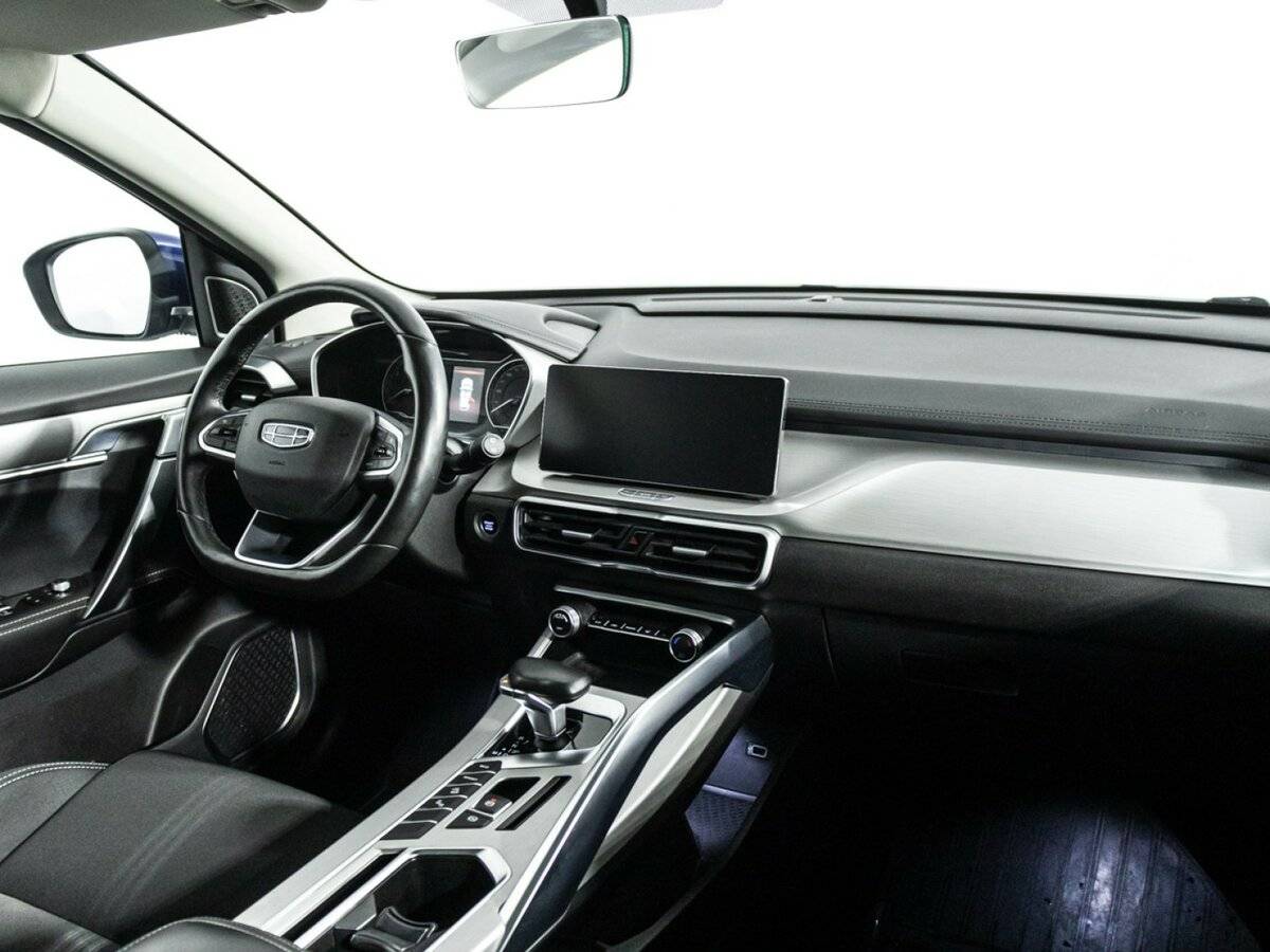 Geely Coolray с пробегом — 2022 год. Фото: #8