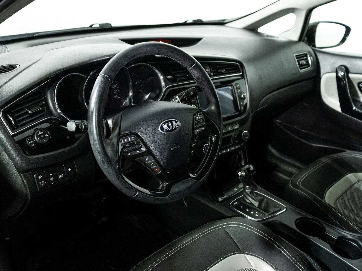 Kia Ceed с пробегом — 2017 год. Фото: #9