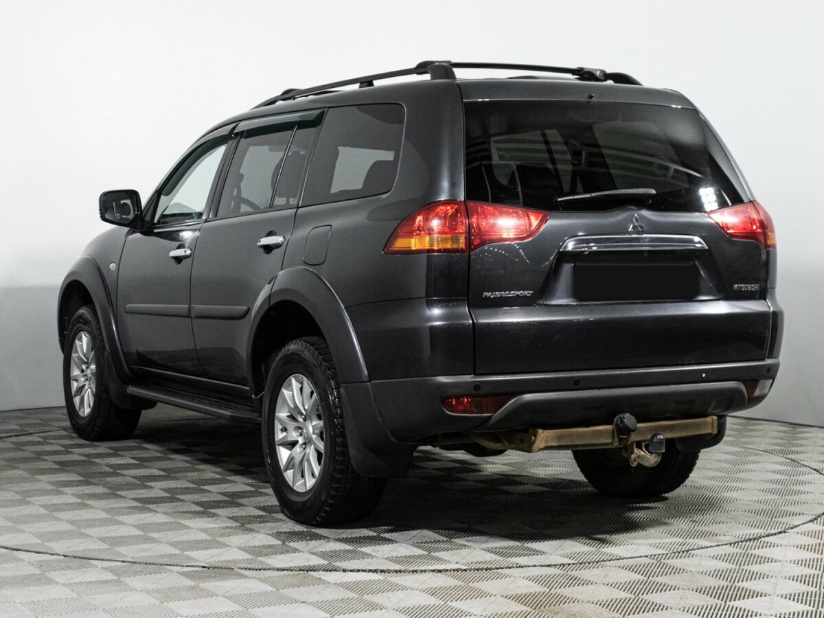 Mitsubishi Pajero Sport с пробегом — 2013 год. Фото: #5