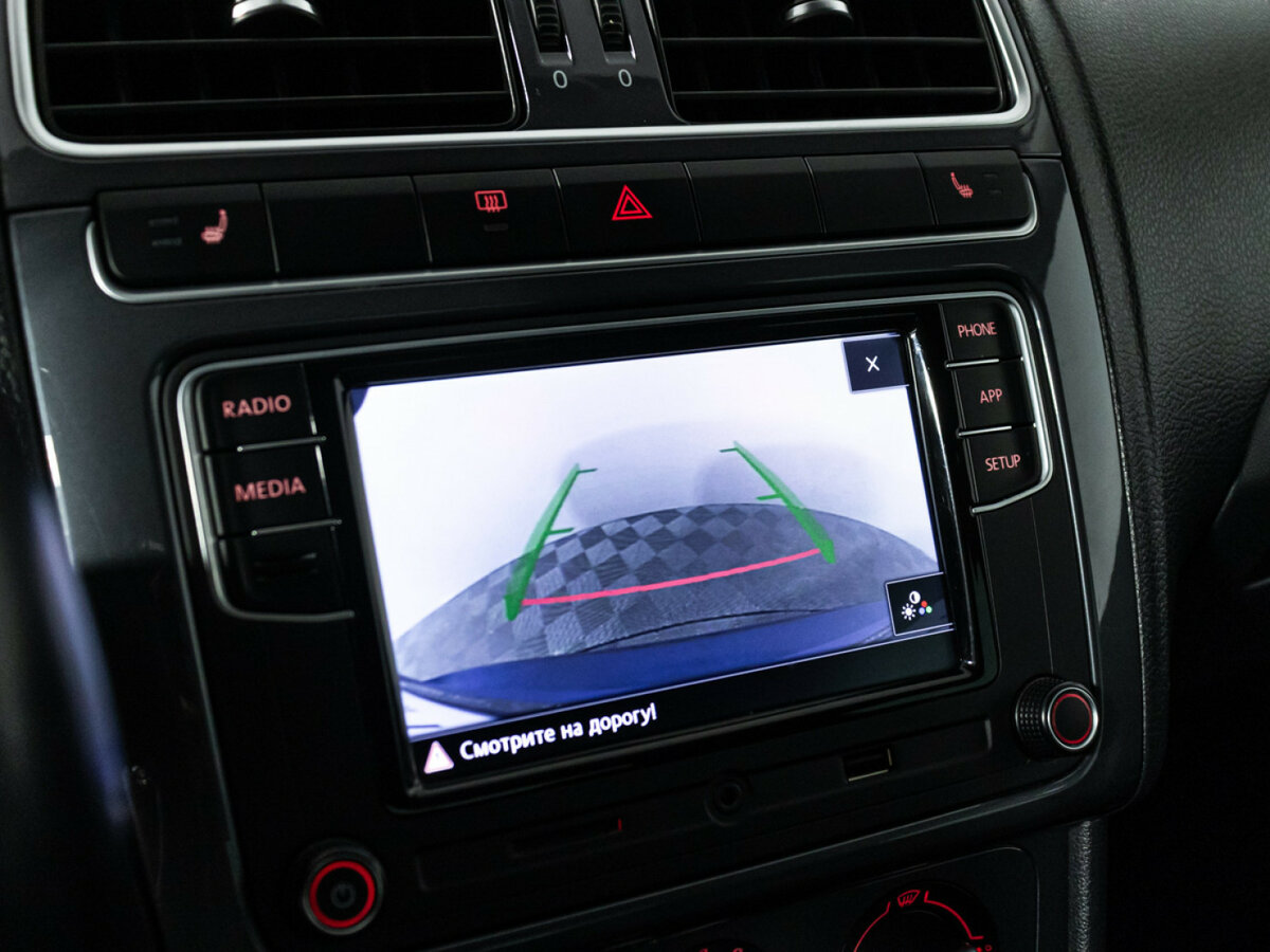 Volkswagen Polo с пробегом — 2020 год. Фото: #14