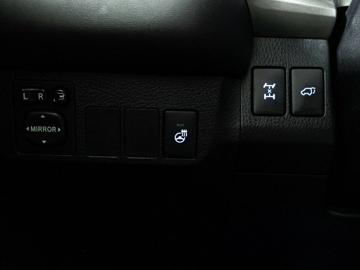 Toyota RAV4 с пробегом — 2016 год. Фото: #18