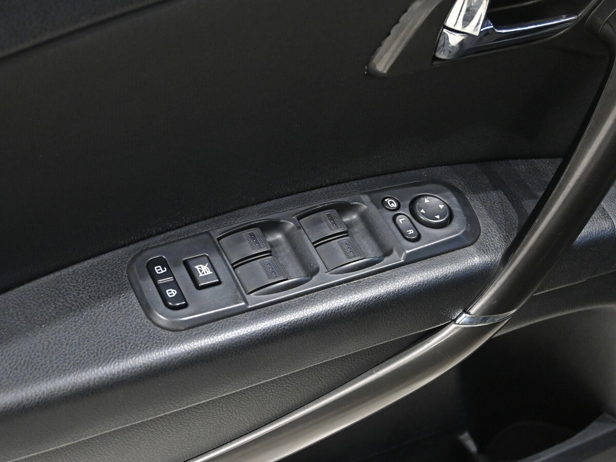 FAW Besturn X80 с пробегом — 2017 год. Фото: #8