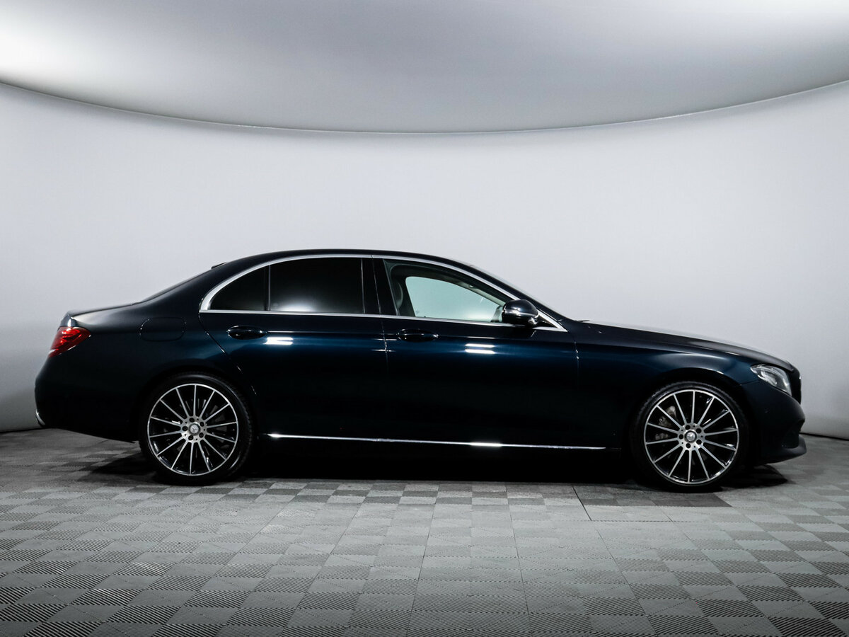 Mercedes-Benz E-Класс с пробегом — 2017 год. Фото: #3