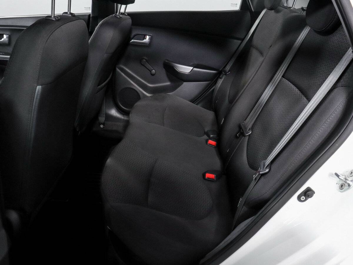 Kia Rio с пробегом — 2014 год. Фото: #7