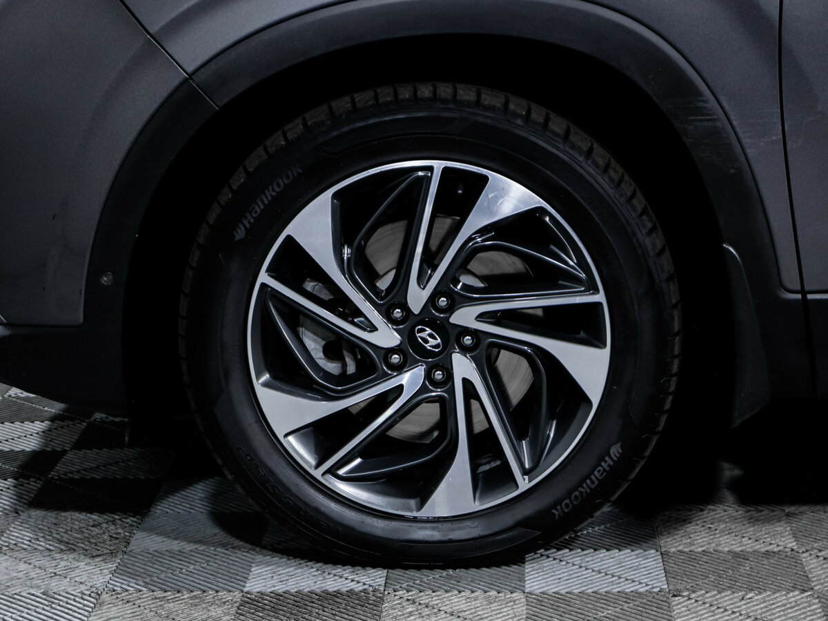 Hyundai Santa Fe с пробегом — 2019 год. Фото: #14