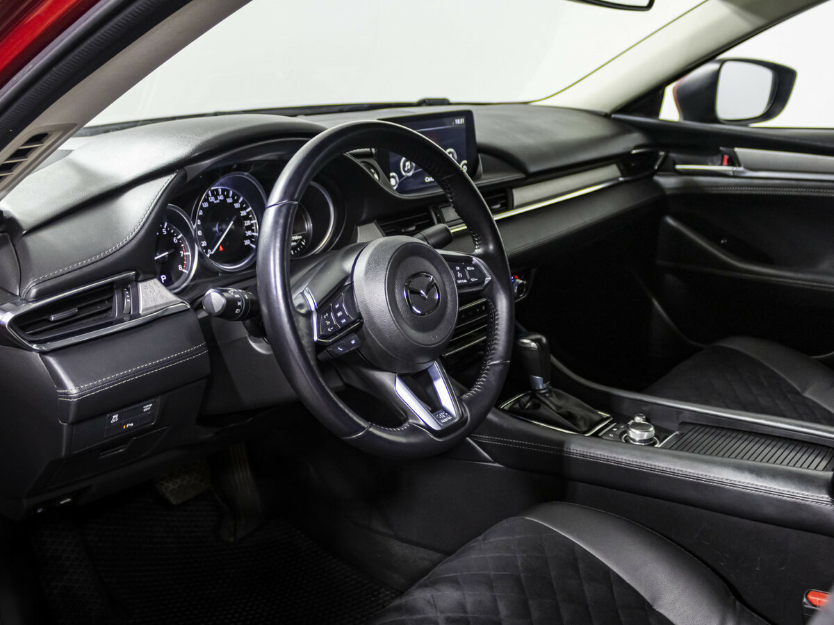 Mazda 6 с пробегом — 2018 год. Фото: #9