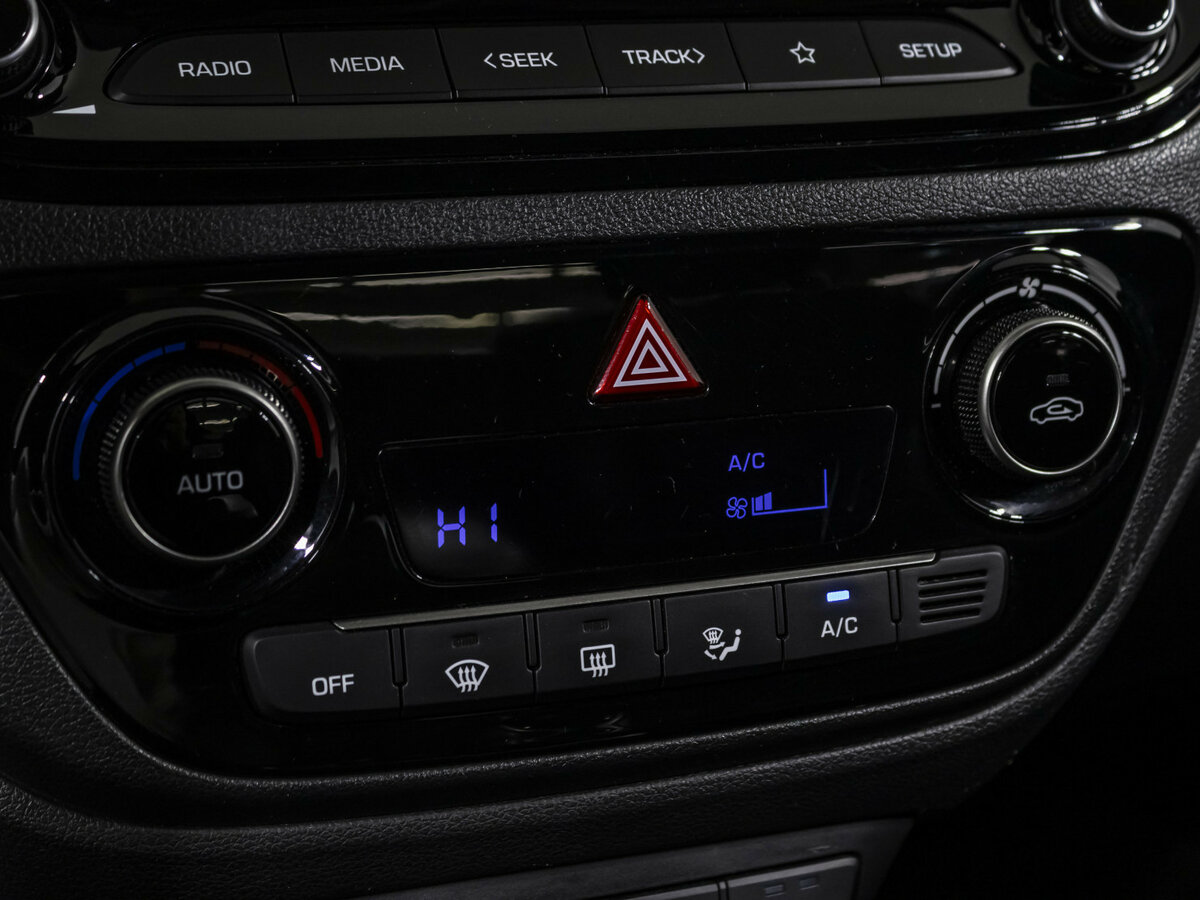 Hyundai Solaris с пробегом — 2020 год. Фото: #15