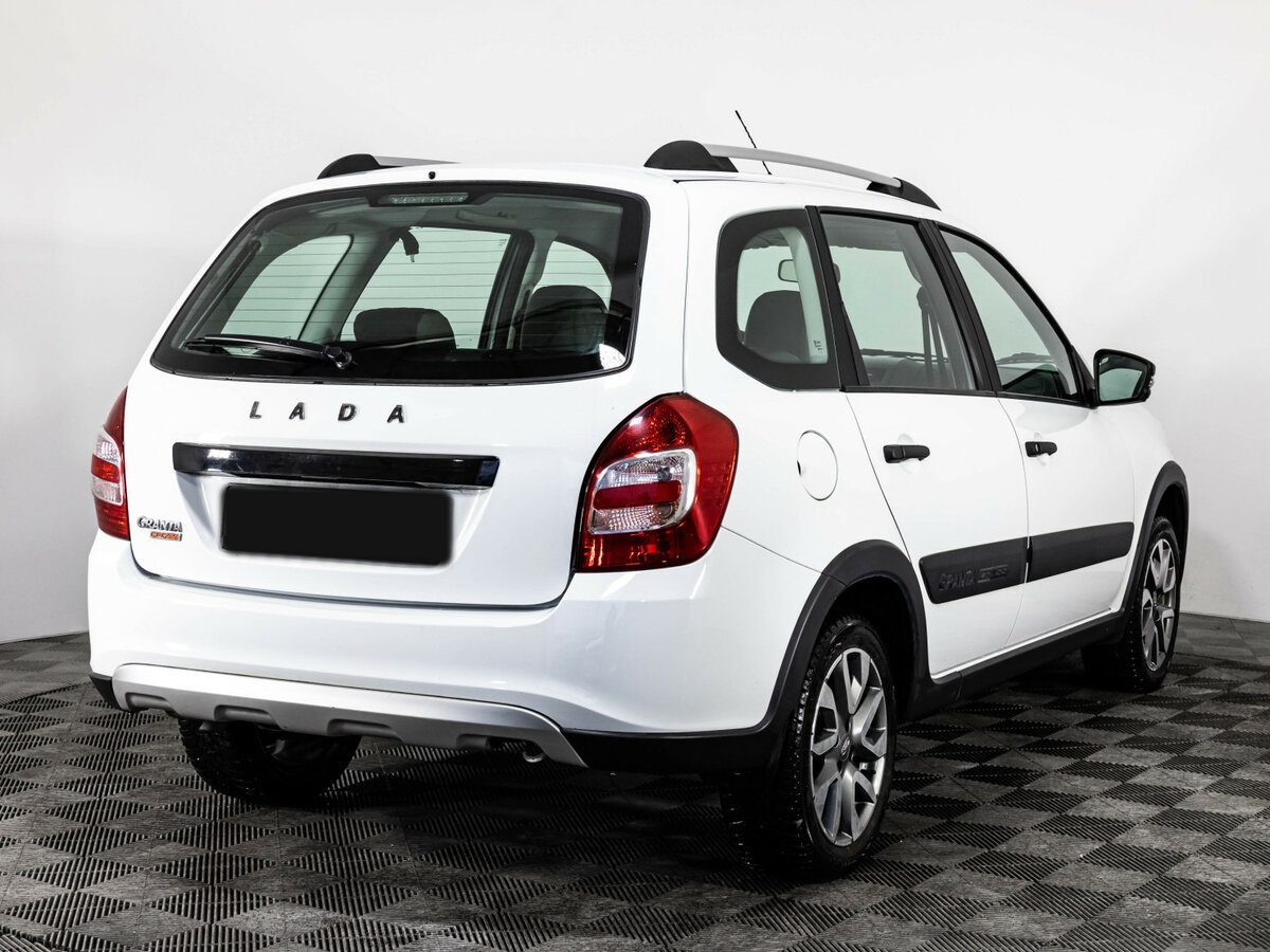 Lada (ВАЗ) Granta с пробегом — 2023 год. Фото: #3