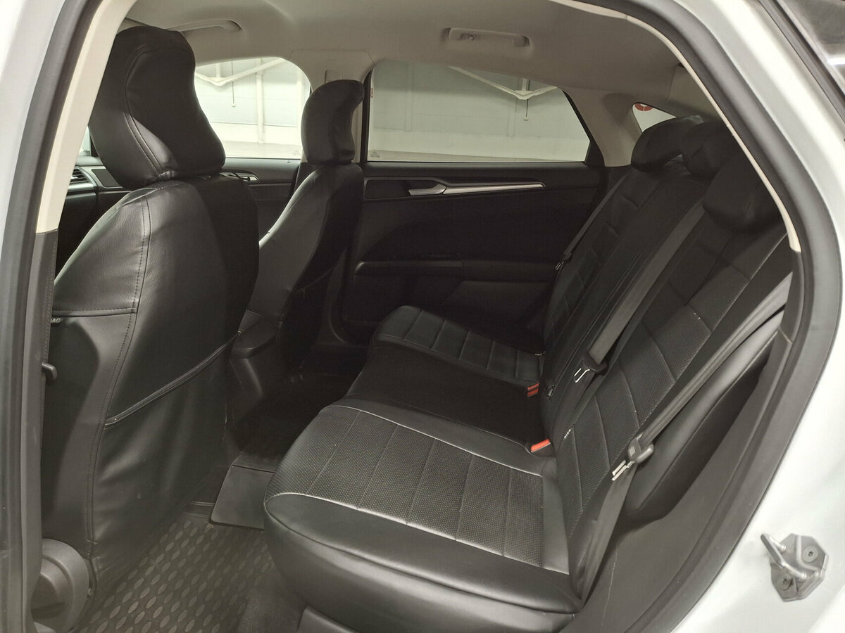 Ford Mondeo с пробегом — 2015 год. Фото: #11