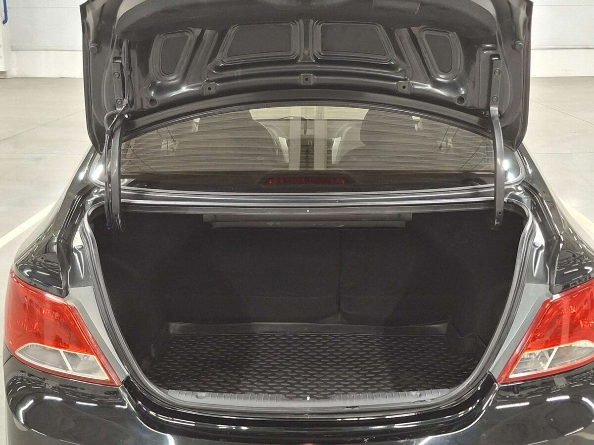 Hyundai Solaris с пробегом — 2016 год. Фото: #9