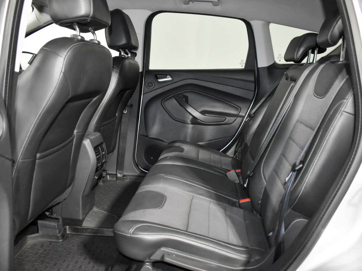 Ford Kuga с пробегом — 2013 год. Фото: #9