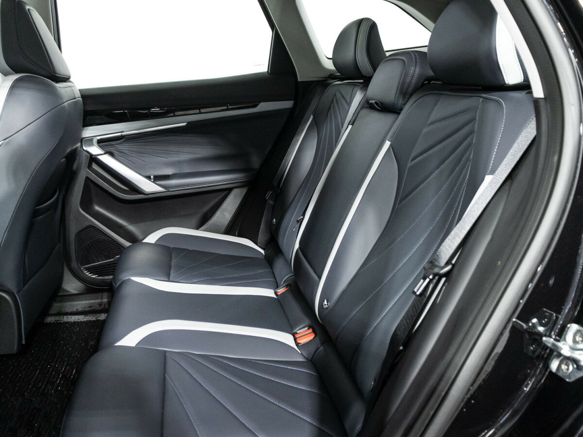 Geely Atlas с пробегом — 2023 год. Фото: #7