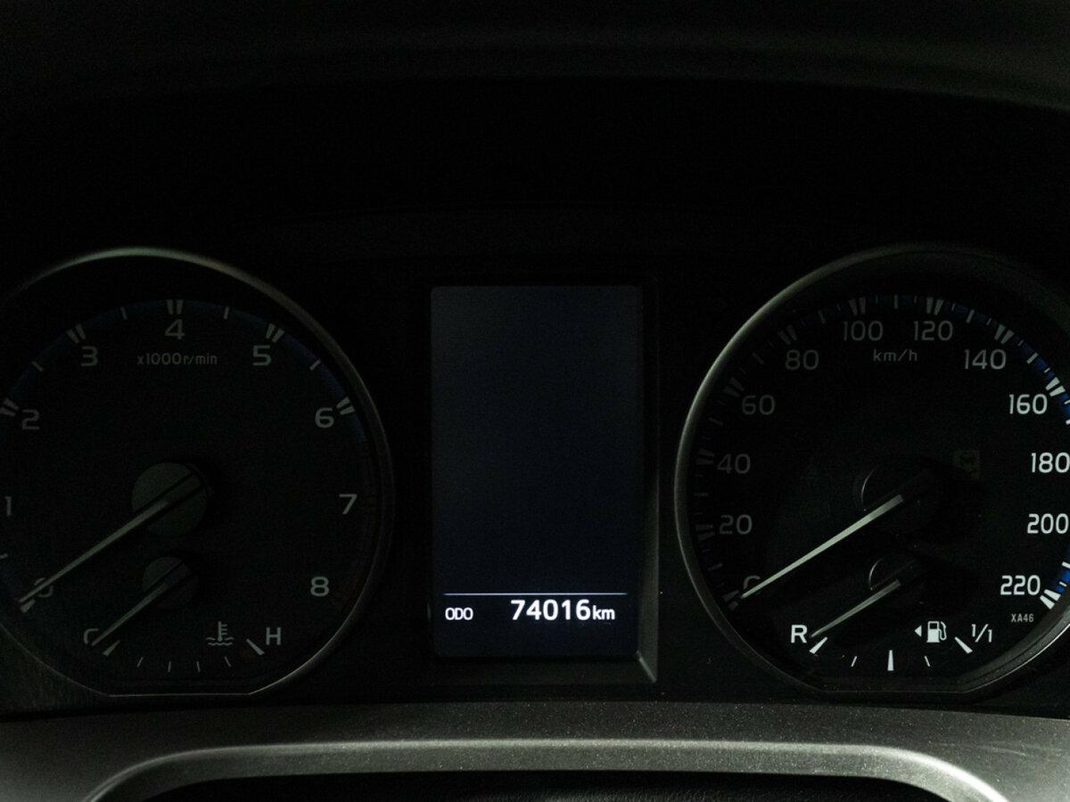 Toyota RAV4 с пробегом — 2015 год. Фото: #10