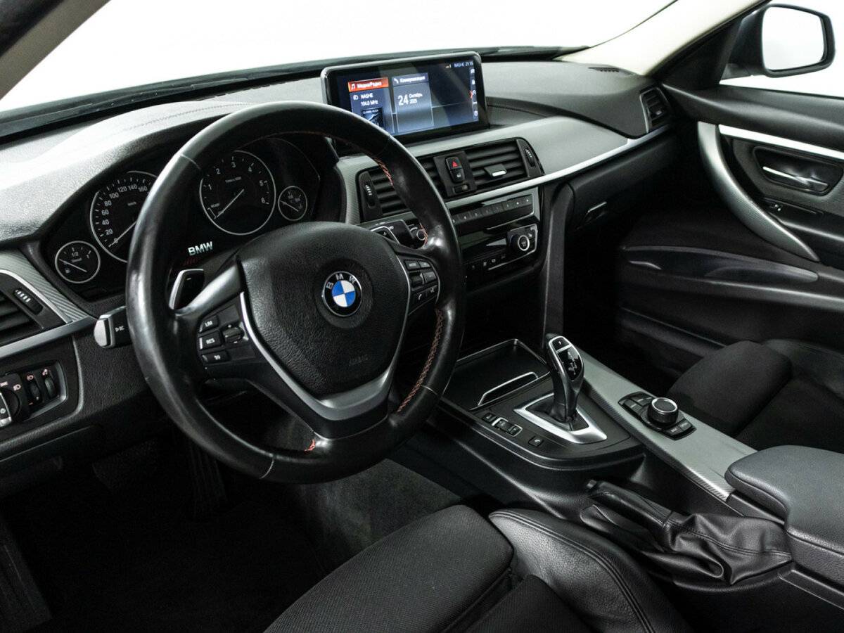 BMW 3 серии с пробегом — 2018 год. Фото: #10