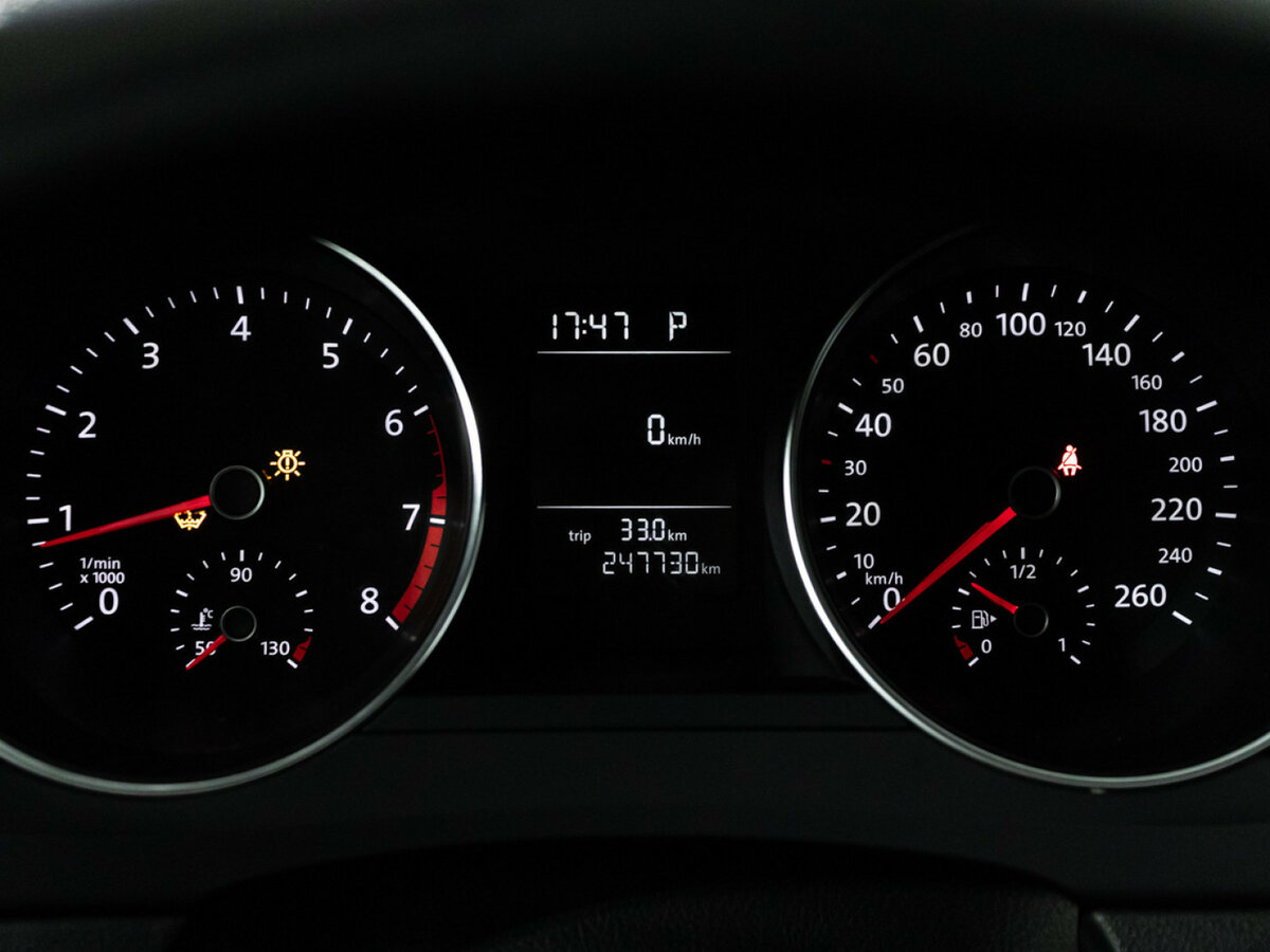 Volkswagen Jetta с пробегом — 2016 год. Фото: #11