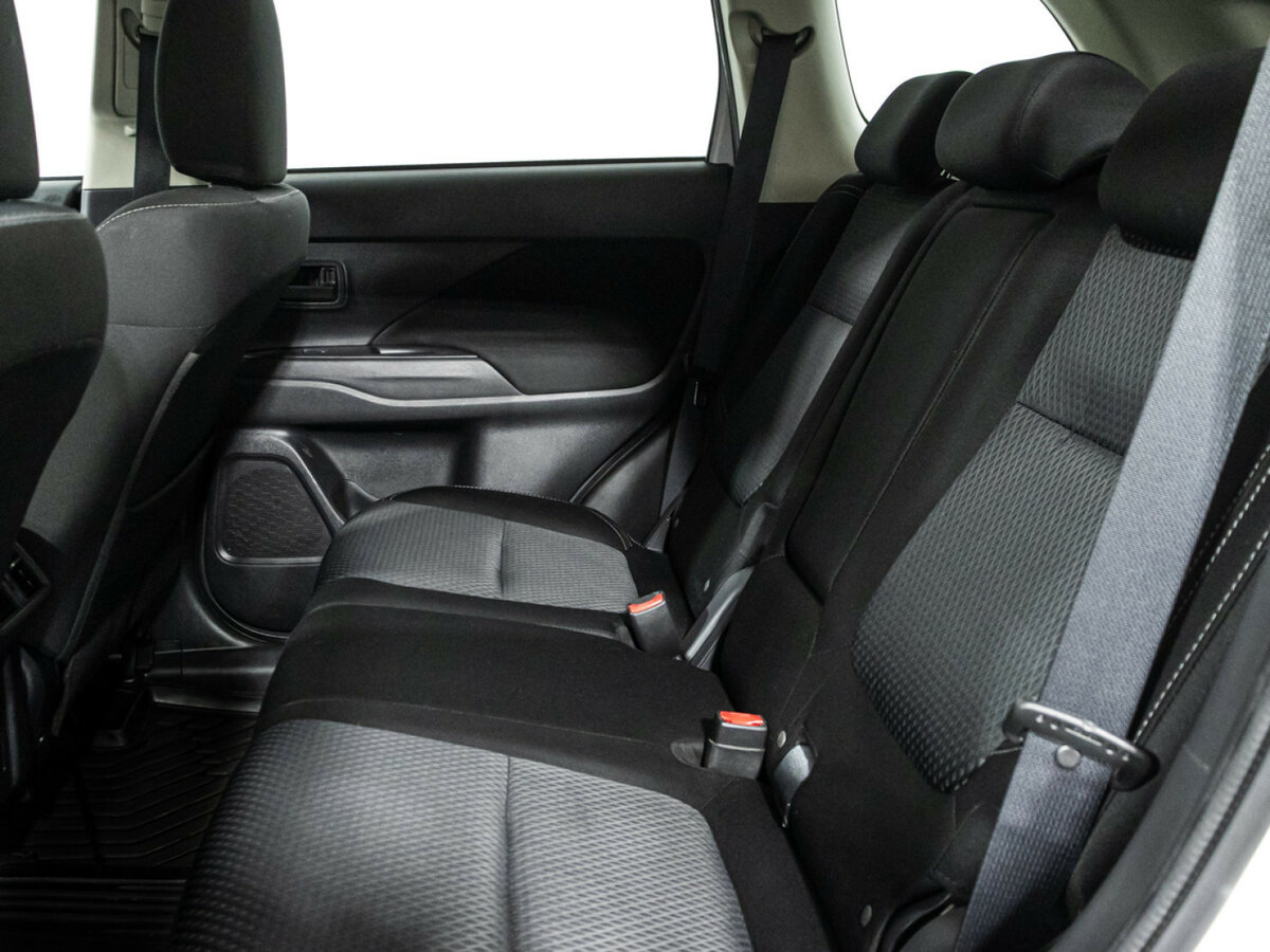 Mitsubishi Outlander с пробегом — 2019 год. Фото: #7