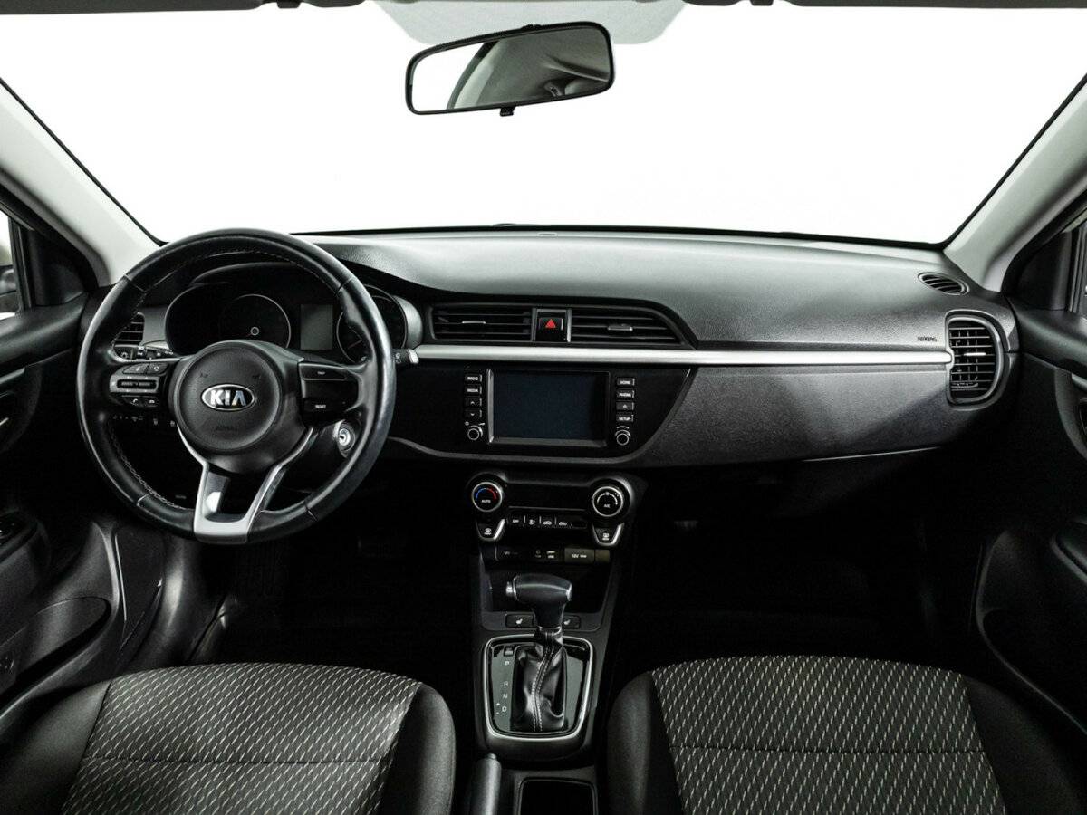 Kia Rio с пробегом — 2018 год. Фото: #12