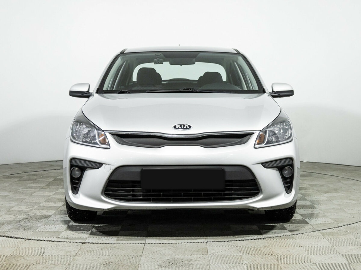 Kia Rio с пробегом — 2020 год. Фото: #1