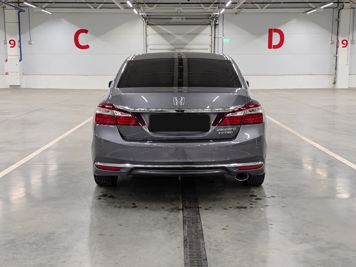 Honda Accord с пробегом — 2016 год. Фото: #5