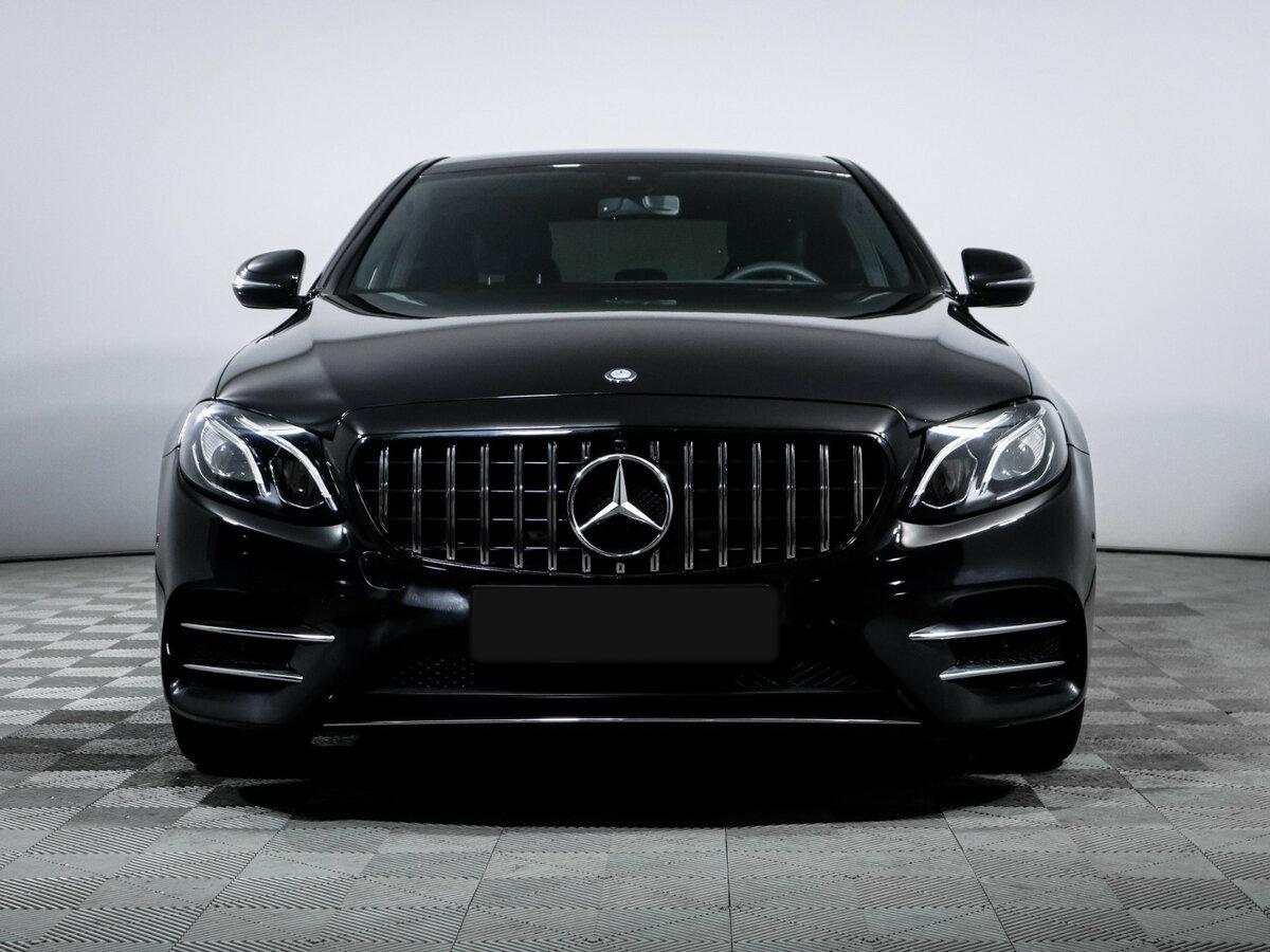 Mercedes-Benz E-Класс с пробегом — 2017 год. Фото: #1