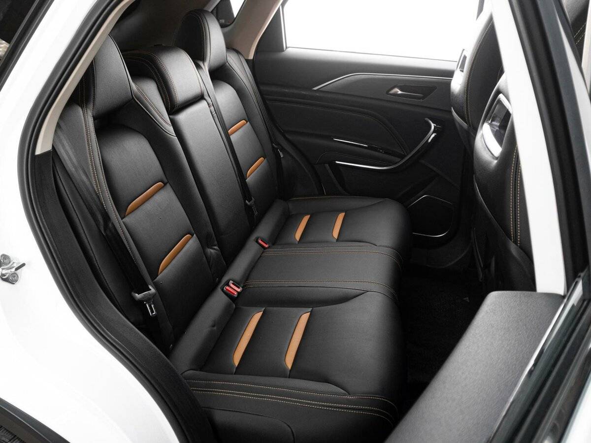 FAW Bestune T77 с пробегом — 2023 год. Фото: #9