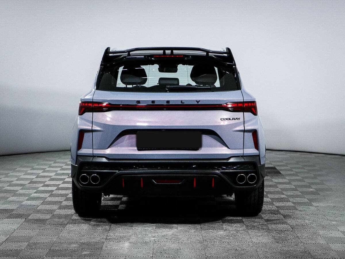 Geely Coolray с пробегом — 2024 год. Фото: #3