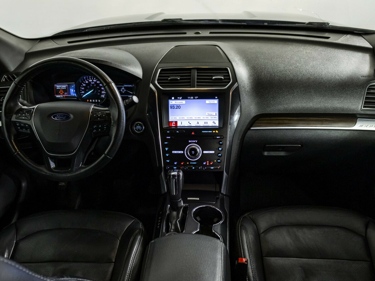 Ford Explorer с пробегом — 2018 год. Фото: #9