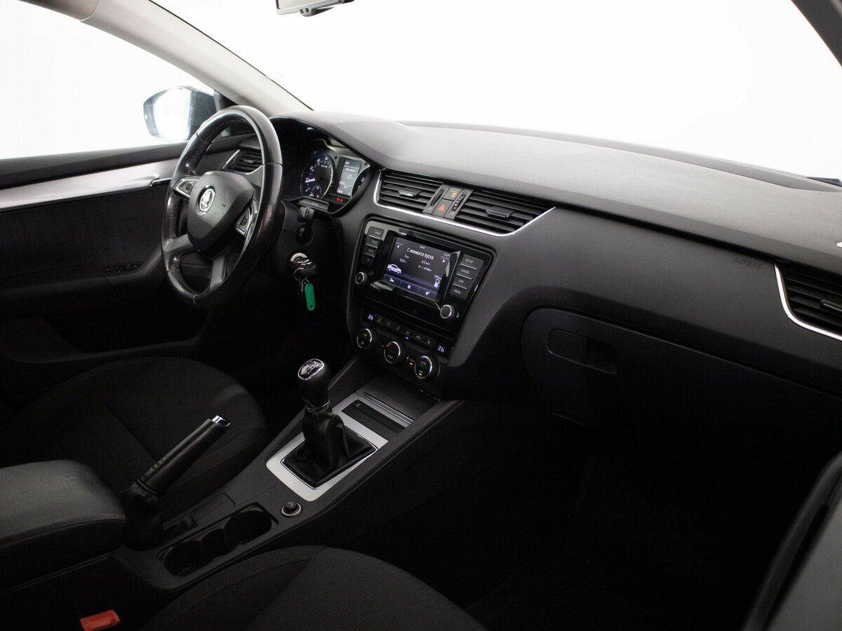 Skoda Octavia с пробегом — 2014 год. Фото: #14