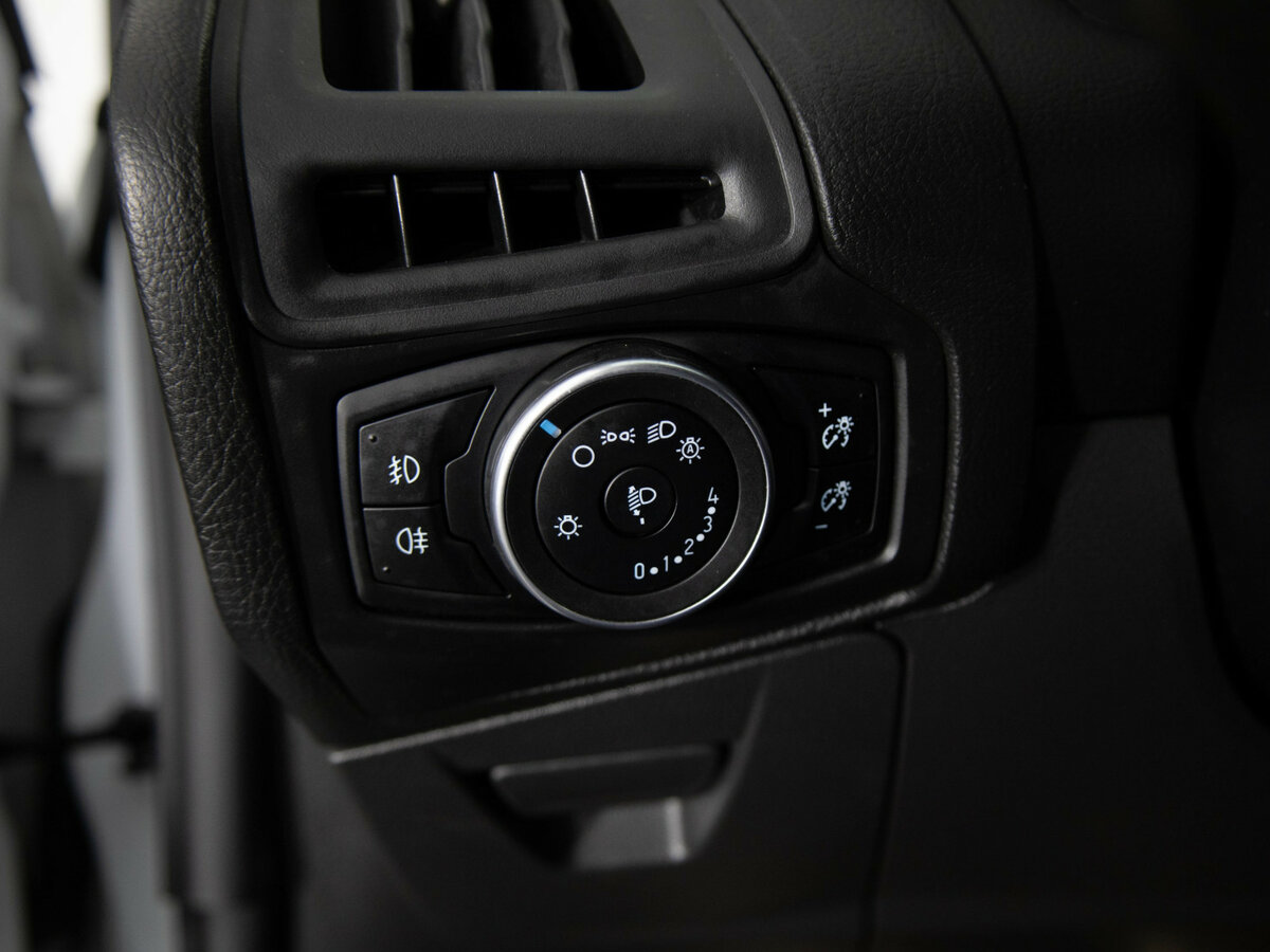 Ford Focus с пробегом — 2016 год. Фото: #12