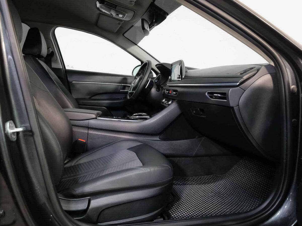 Hyundai Sonata с пробегом — 2022 год. Фото: #19