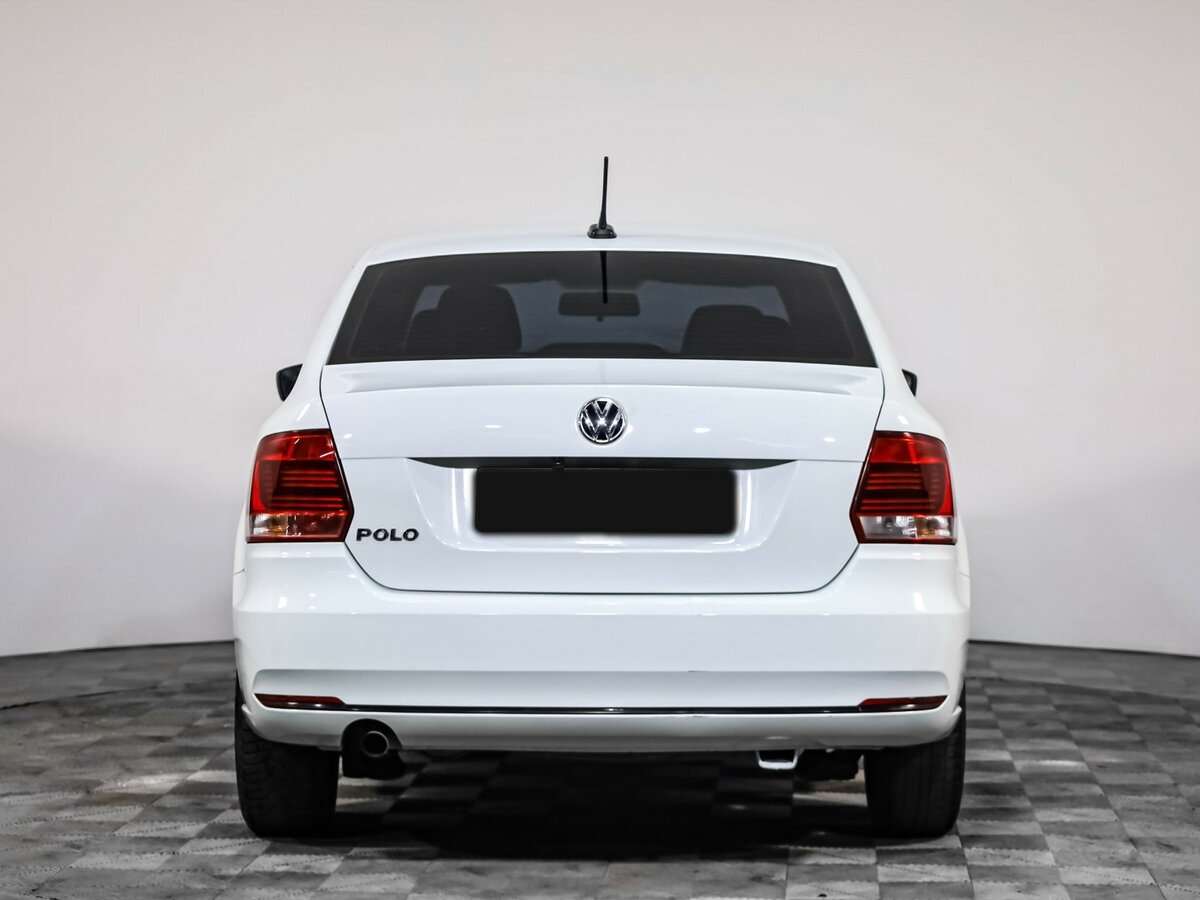 Volkswagen Polo с пробегом — 2018 год. Фото: #4