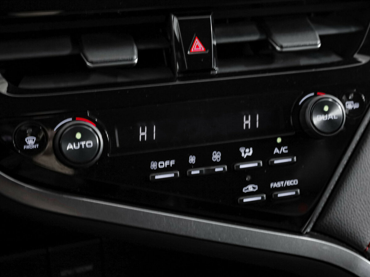 Toyota Camry с пробегом — 2021 год. Фото: #15