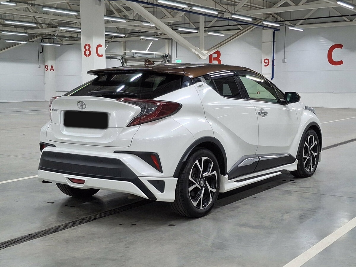 Toyota C-HR с пробегом — 2019 год. Фото: #4