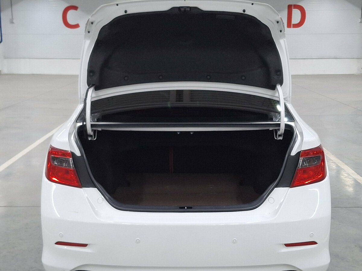 Toyota Camry с пробегом — 2013 год. Фото: #9