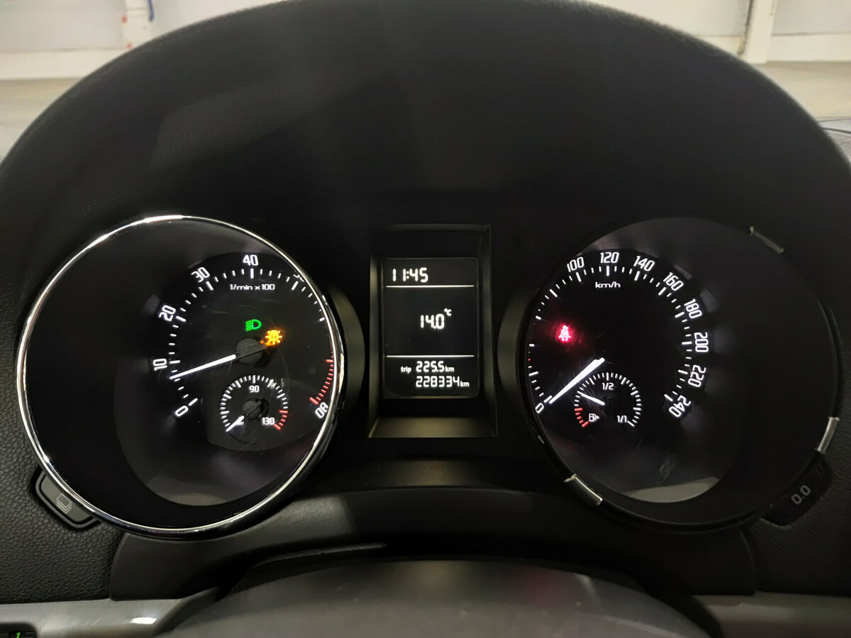 Skoda Yeti с пробегом — 2012 год. Фото: #12