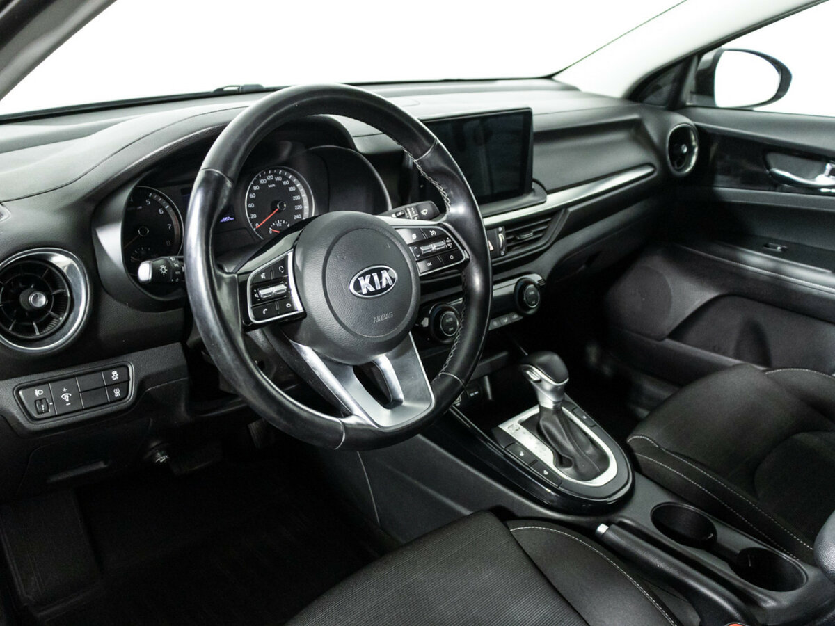 Kia Cerato с пробегом — 2020 год. Фото: #10