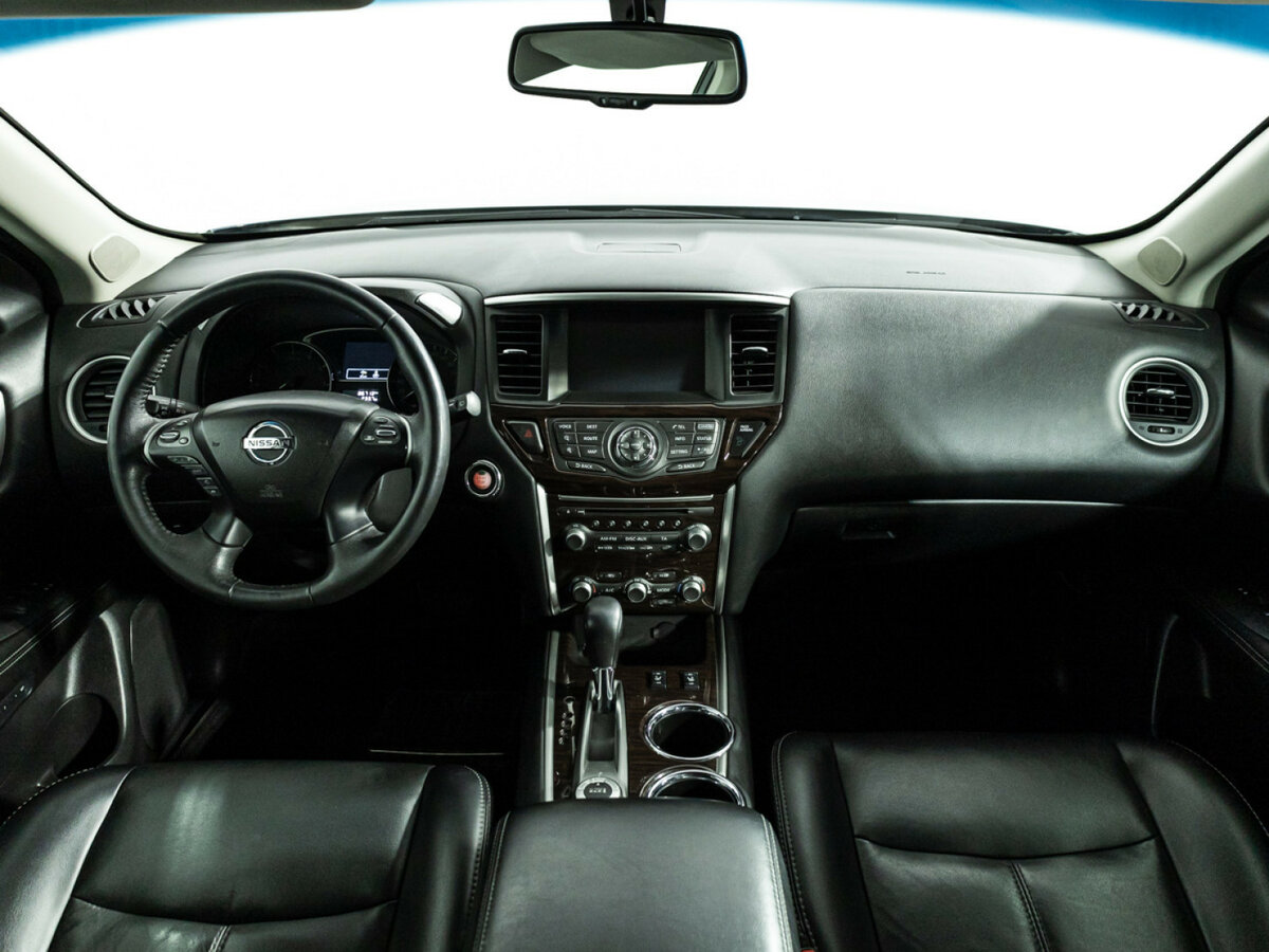 Nissan Pathfinder с пробегом — 2015 год. Фото: #10