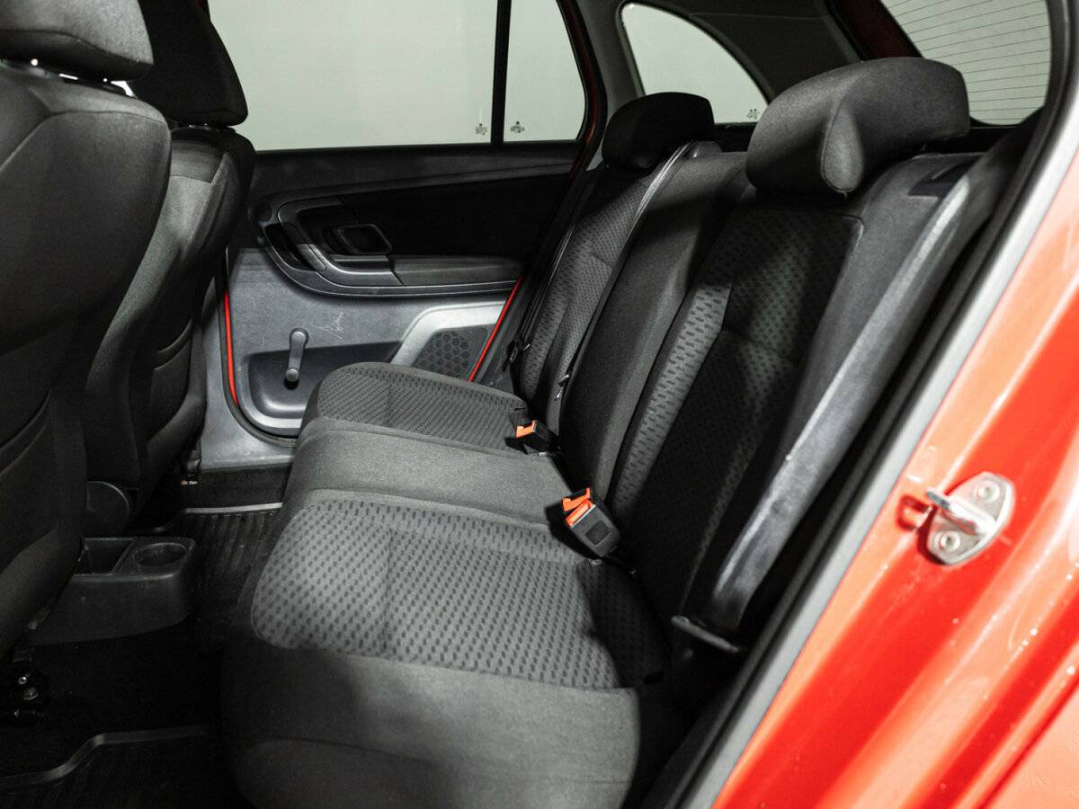 Skoda Fabia с пробегом — 2014 год. Фото: #7