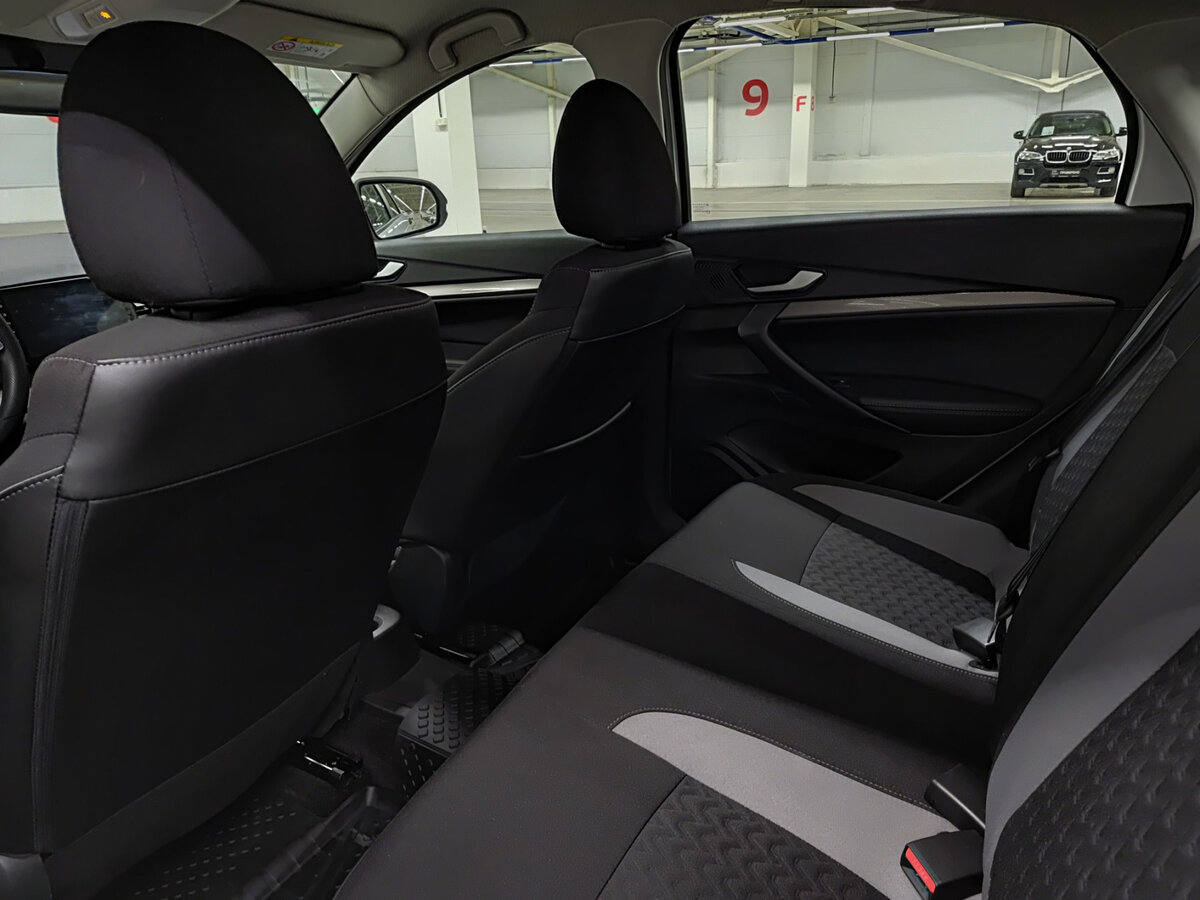 Lada (ВАЗ) Vesta с пробегом — 2024 год. Фото: #11