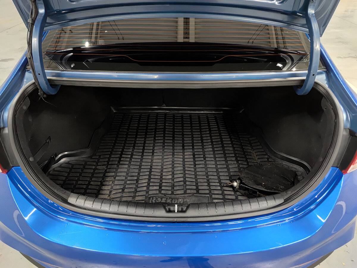 Hyundai Solaris с пробегом — 2017 год. Фото: #9