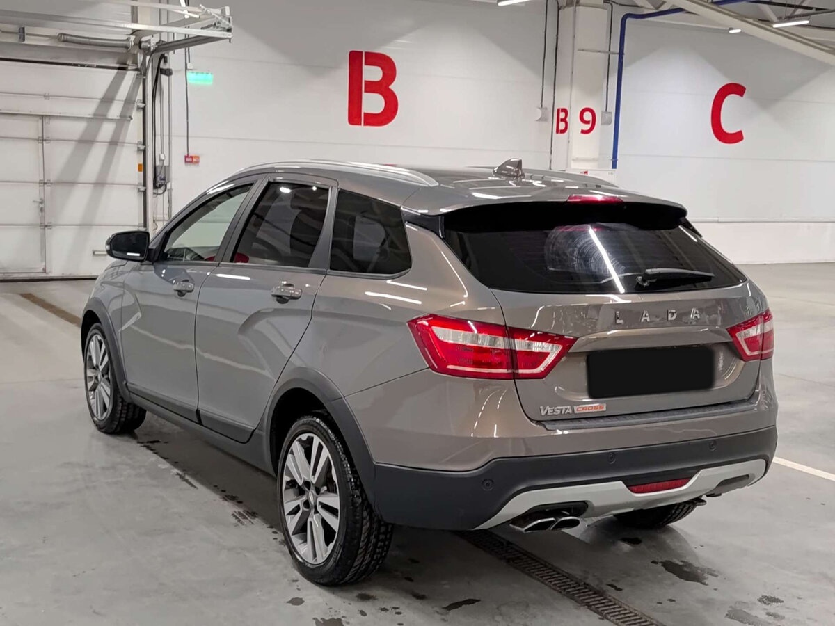 Lada (ВАЗ) Vesta с пробегом — 2019 год. Фото: #6