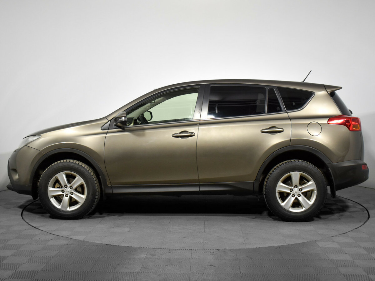 Toyota RAV4 с пробегом — 2013 год. Фото: #7