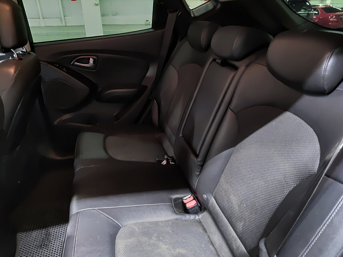 Hyundai ix35 с пробегом — 2015 год. Фото: #11